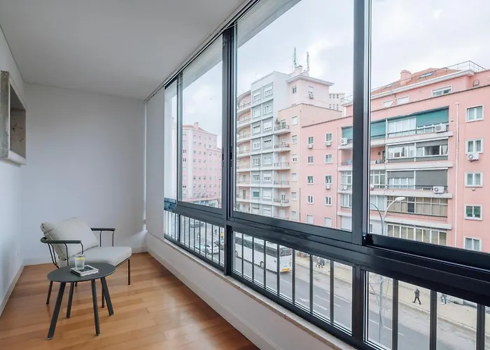 Geres - 3 Bedrooms In Alvalade * 리스본