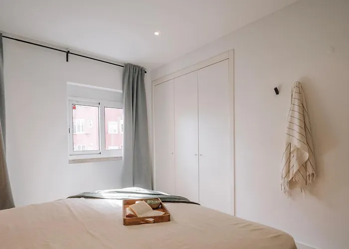 Geres - 3 Bedrooms In Alvalade 아파트
