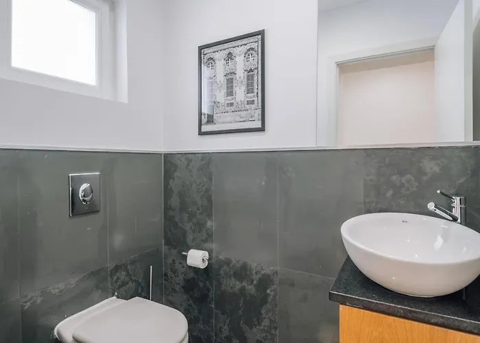 Geres - 3 Bedrooms In Alvalade 아파트 *