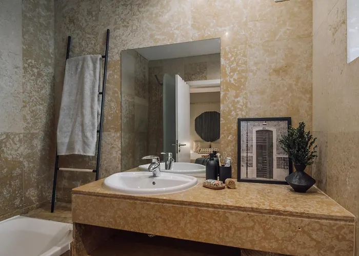 아파트 Geres - 3 Bedrooms In Alvalade *