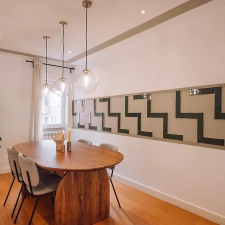 Geres - 3 Bedrooms In Alvalade Lisboa