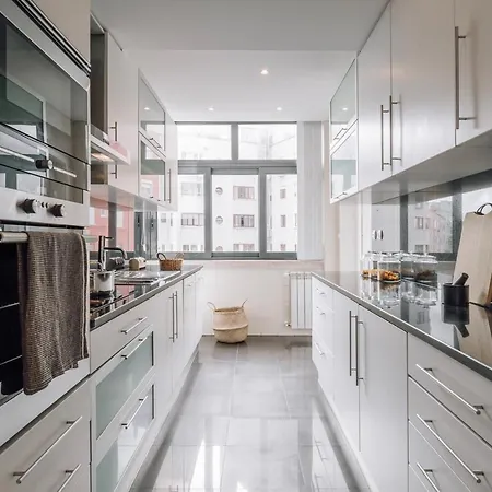 Geres - 3 Bedrooms In Alvalade Lejlighed