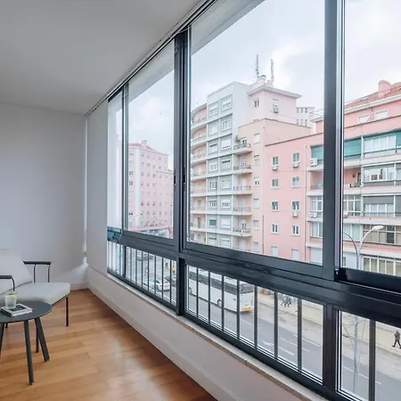 Geres - 3 Bedrooms In Alvalade * Lisboa