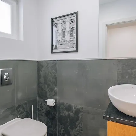 Geres - 3 Bedrooms In Alvalade Apartamento *