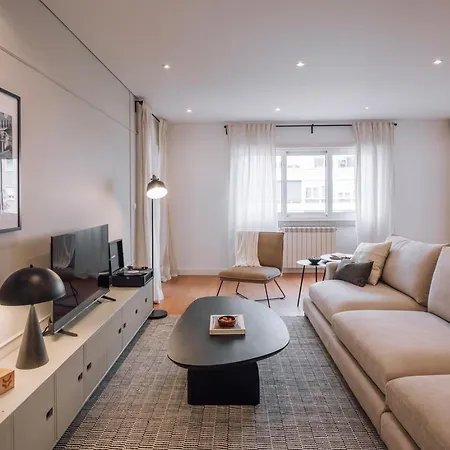 Apartamento Geres - 3 Bedrooms In Alvalade